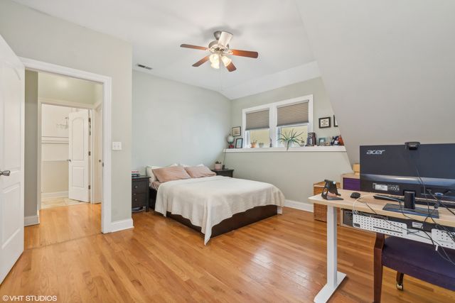 1025 N Wood Street 2F, Chicago, IL 60622