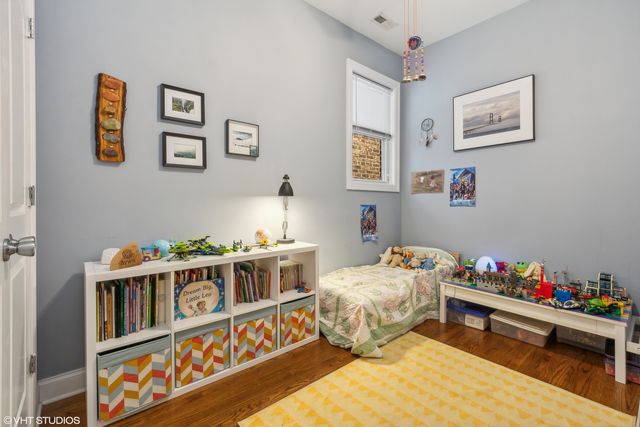 1025 N Wood Street 2F, Chicago, IL 60622