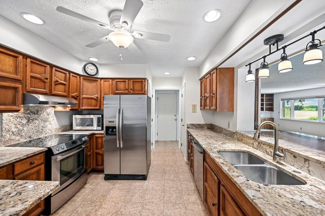 676 Fairlawn Drive, Circleville, OH 43113
