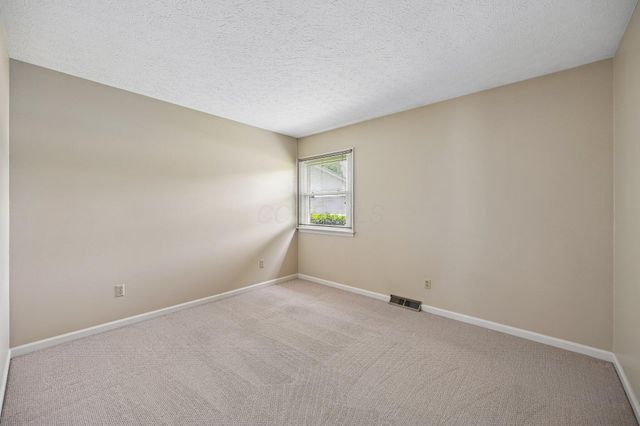 676 Fairlawn Drive, Circleville, OH 43113