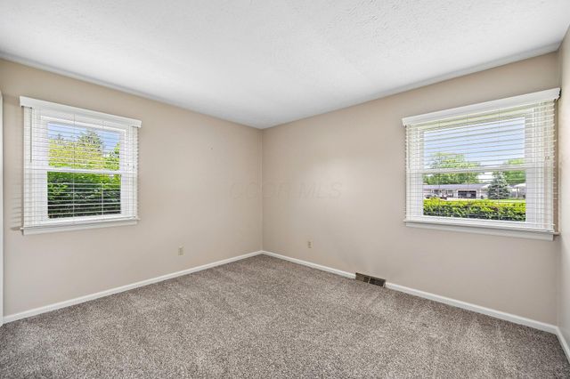 676 Fairlawn Drive, Circleville, OH 43113