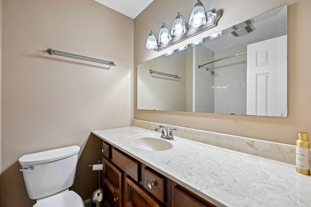 676 Fairlawn Drive, Circleville, OH 43113