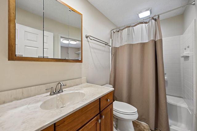 676 Fairlawn Drive, Circleville, OH 43113