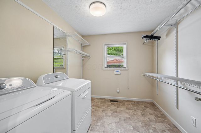 676 Fairlawn Drive, Circleville, OH 43113