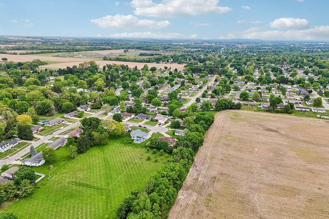 676 Fairlawn Drive, Circleville, OH 43113
