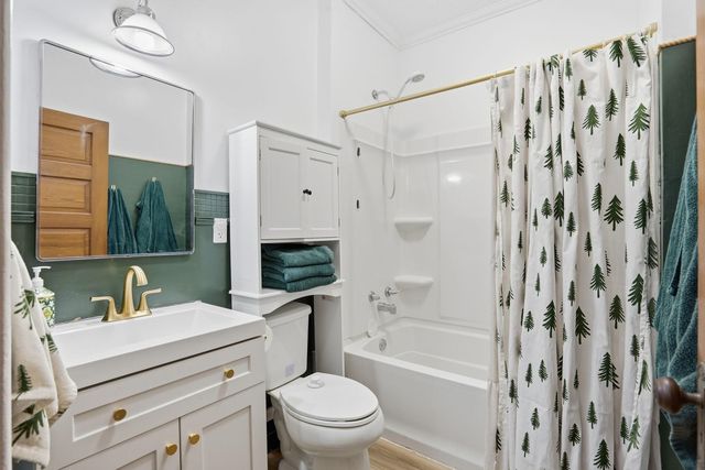 1901 W 16th Street, Davenport, IA 52804