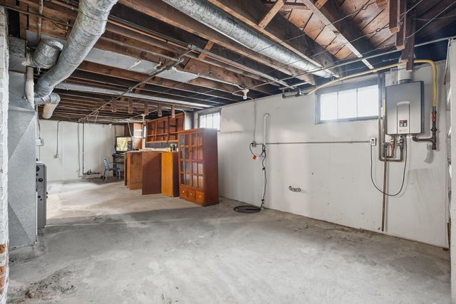 1901 W 16th Street, Davenport, IA 52804