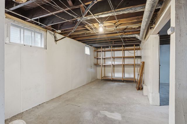 1901 W 16th Street, Davenport, IA 52804