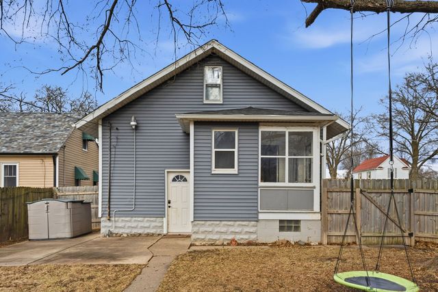 1901 W 16th Street, Davenport, IA 52804