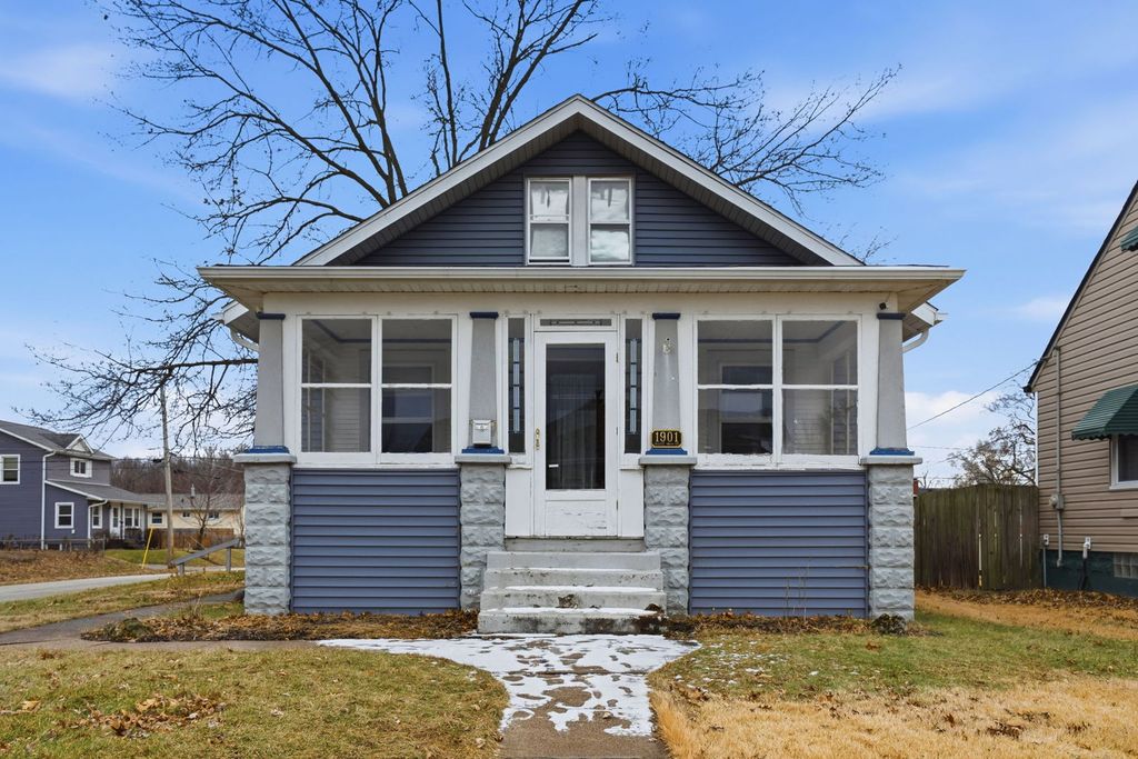 1901 W 16th Street, Davenport, IA 52804