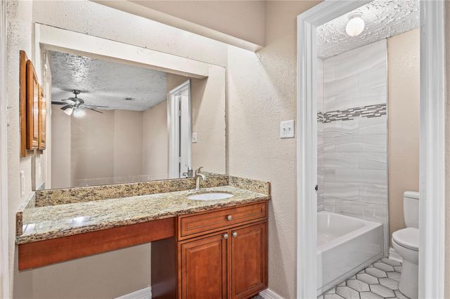 311 Windward Drive, League City, TX 77573