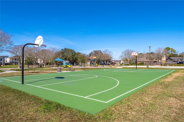 311 Windward Drive, League City, TX 77573