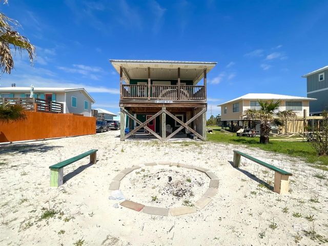477 E 2nd Avenue, Gulf Shores, AL 36542