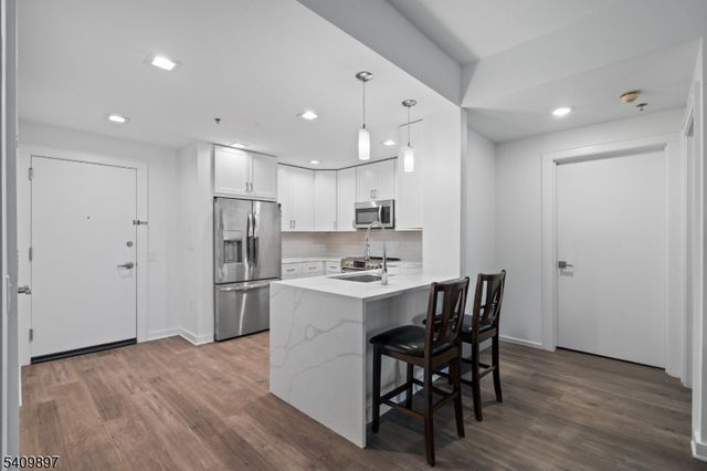 1 Carriage City Plz 1211, Rahway City, NJ 07065