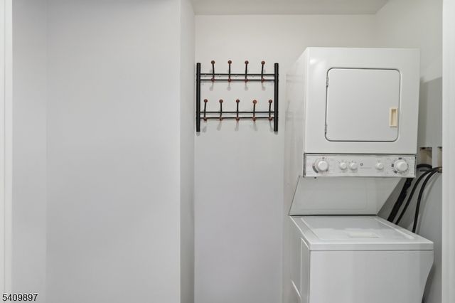 1 Carriage City Plz 1211, Rahway City, NJ 07065