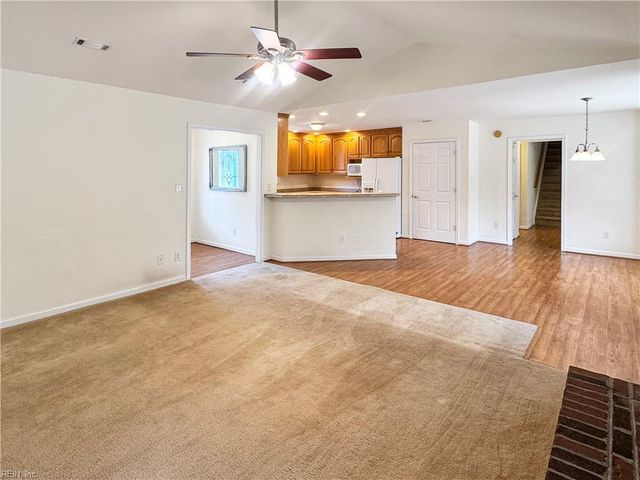 6916 Deerfield LN, Gloucester, VA 23061