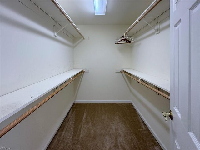 6916 Deerfield LN, Gloucester, VA 23061