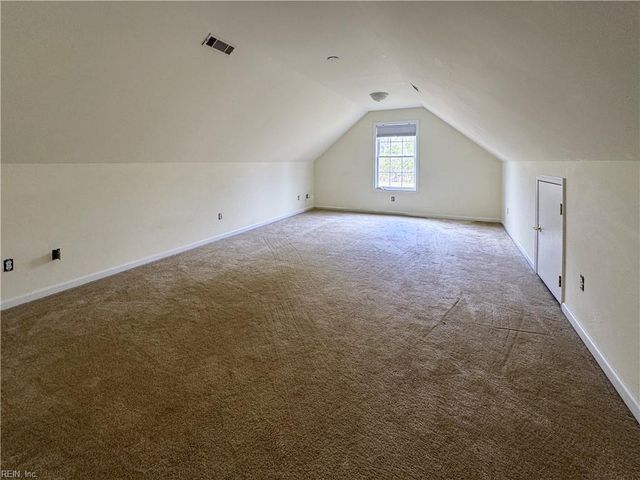 6916 Deerfield LN, Gloucester, VA 23061