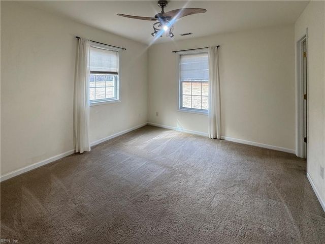 6916 Deerfield LN, Gloucester, VA 23061