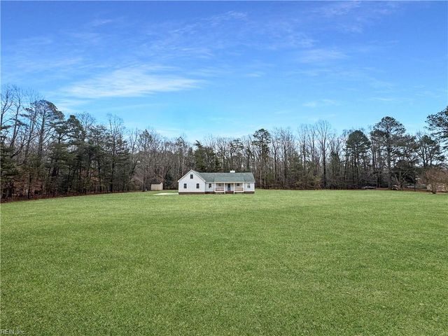 6916 Deerfield LN, Gloucester, VA 23061