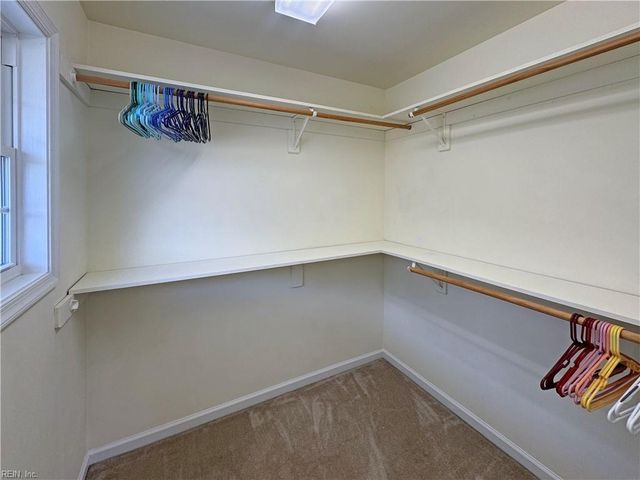 6916 Deerfield LN, Gloucester, VA 23061