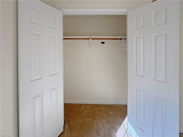 6916 Deerfield LN, Gloucester, VA 23061