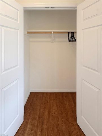 6916 Deerfield LN, Gloucester, VA 23061