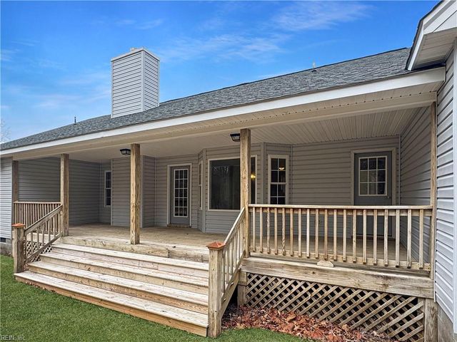 6916 Deerfield LN, Gloucester, VA 23061