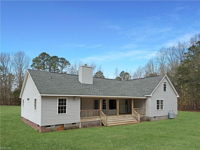 6916 Deerfield LN, Gloucester, VA 23061