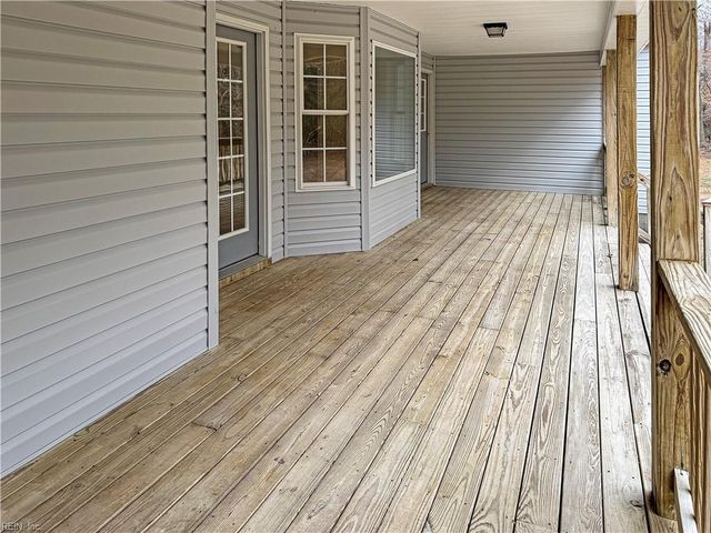 6916 Deerfield LN, Gloucester, VA 23061