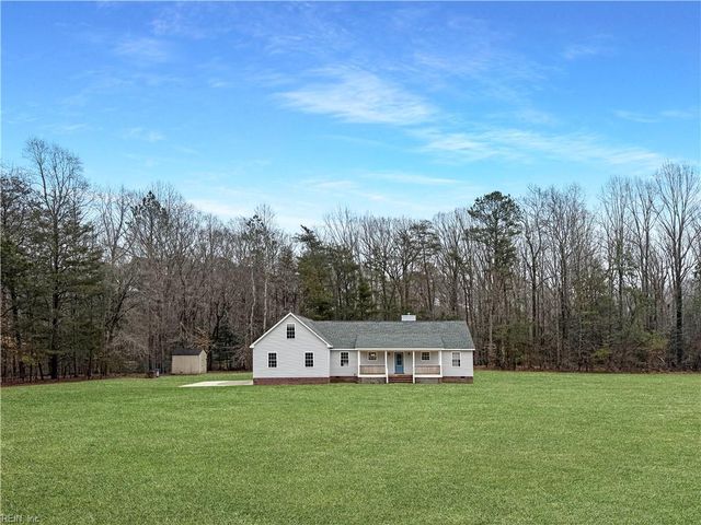 6916 Deerfield LN, Gloucester, VA 23061