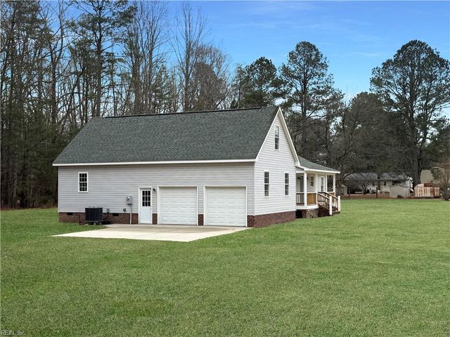 6916 Deerfield LN, Gloucester, VA 23061