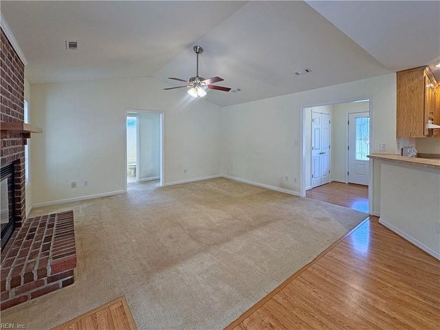 6916 Deerfield LN, Gloucester, VA 23061