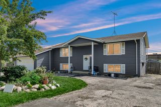 4N425 N 7th Avenue, Addison, IL 60101