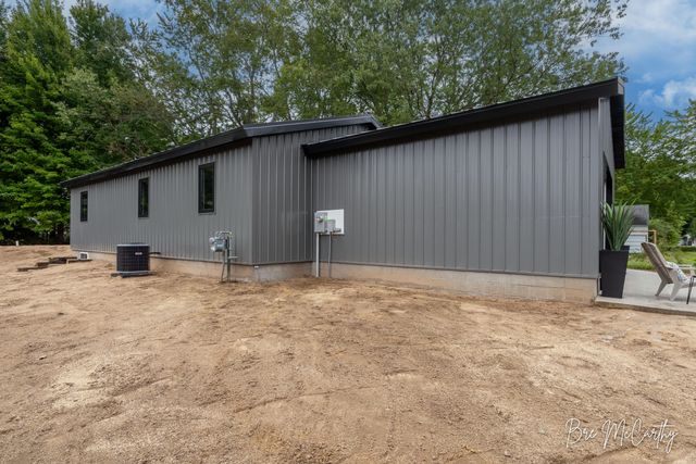 2628 Hamilton Road, Dalton Twp, MI 49445