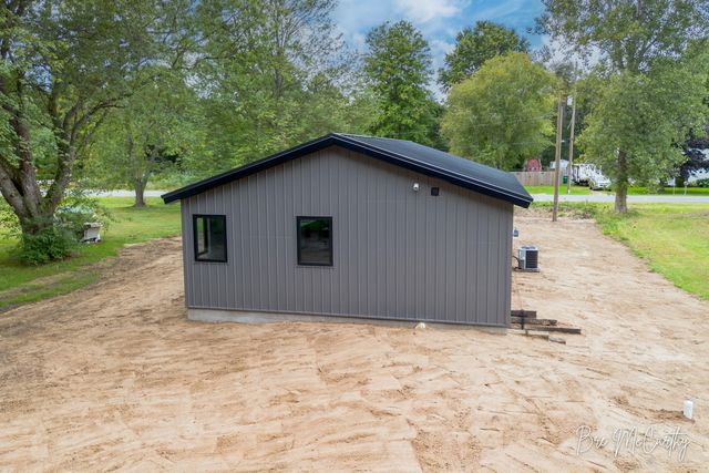 2628 Hamilton Road, Dalton Twp, MI 49445