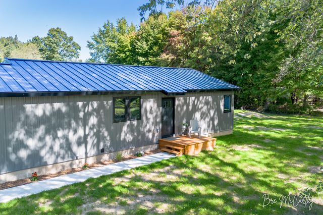 2628 Hamilton Road, Dalton Twp, MI 49445