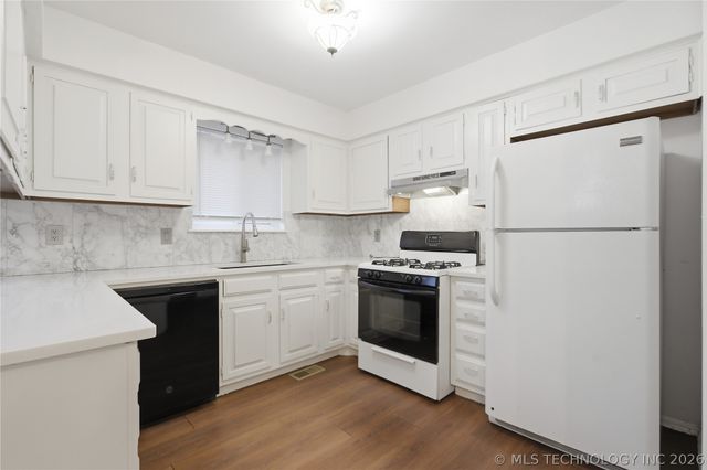 3204 S 128th East Avenue, Tulsa, OK 74146