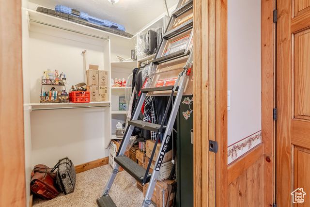 940 E CANYON RD, Hyde Park, UT 84318