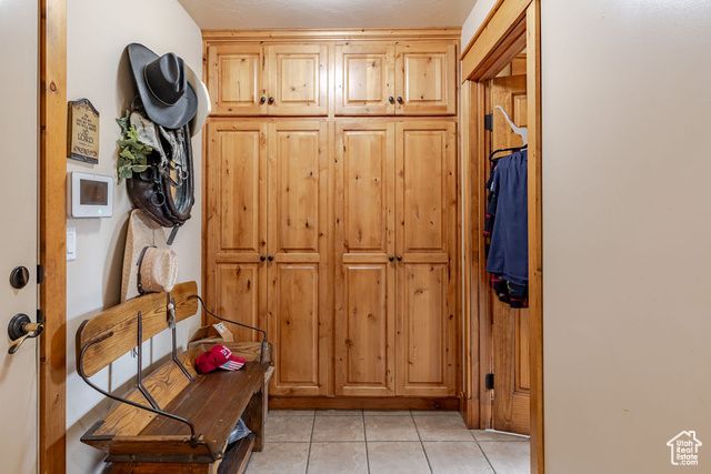 940 E CANYON RD, Hyde Park, UT 84318