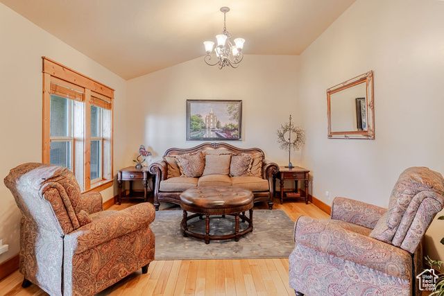 940 E CANYON RD, Hyde Park, UT 84318