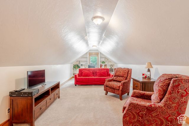 940 E CANYON RD, Hyde Park, UT 84318