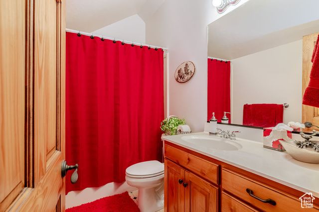 940 E CANYON RD, Hyde Park, UT 84318