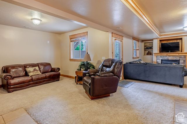 940 E CANYON RD, Hyde Park, UT 84318