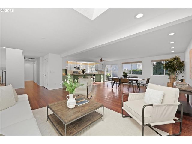 11920 Sw MURPHY Ln, Beaverton, OR 97008