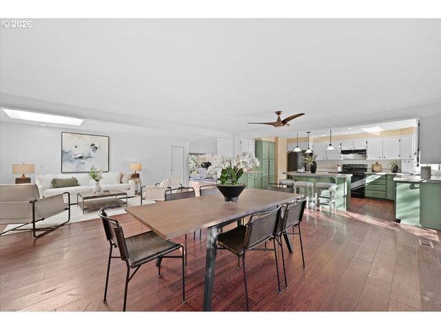 11920 Sw MURPHY Ln, Beaverton, OR 97008