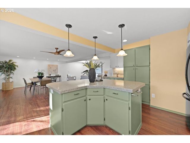 11920 Sw MURPHY Ln, Beaverton, OR 97008