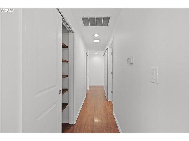 11920 Sw MURPHY Ln, Beaverton, OR 97008