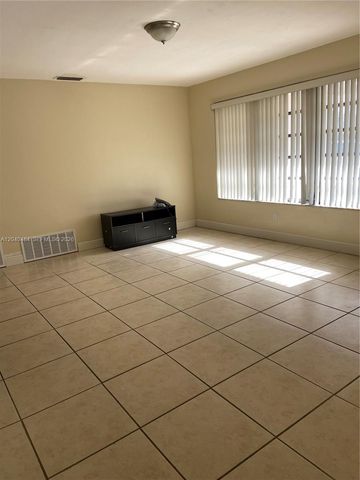 800 NW 76th Avenue 800, Pembroke Pines, FL 33024