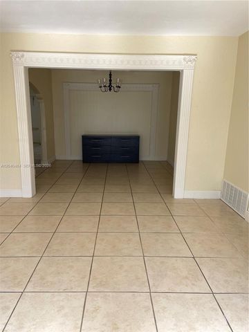800 NW 76th Avenue 800, Pembroke Pines, FL 33024